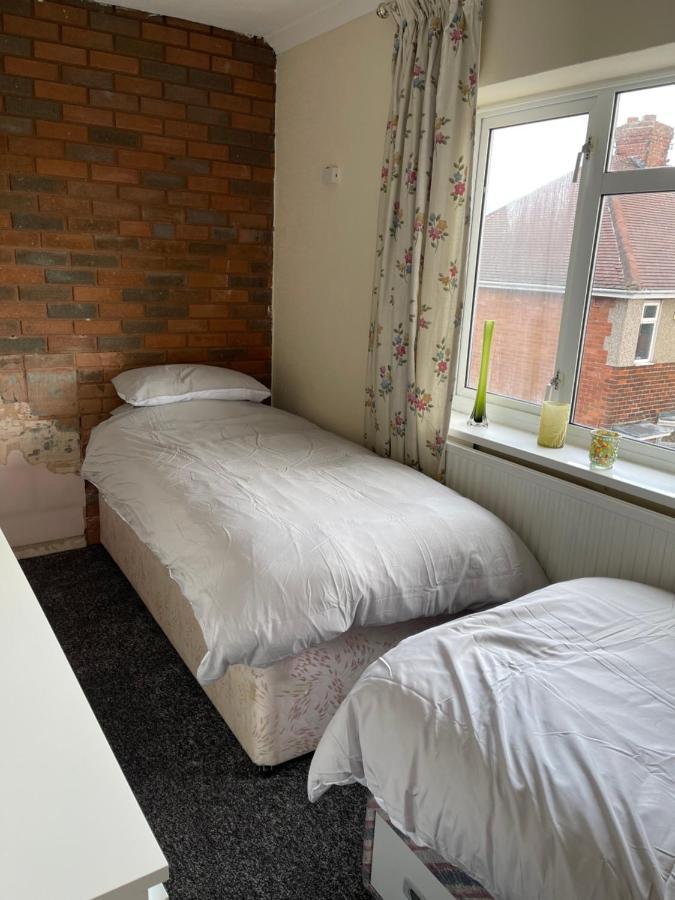 Spacious, Sleeps 17, 3 Bathrooms, Parking, Mansfield Esterno foto