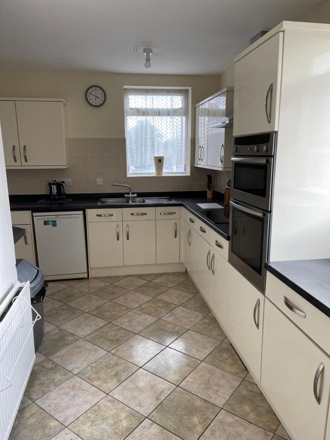 Spacious, Sleeps 17, 3 Bathrooms, Parking, Mansfield Esterno foto