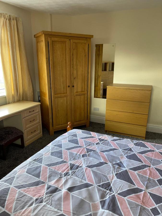 Spacious, Sleeps 17, 3 Bathrooms, Parking, Mansfield Esterno foto