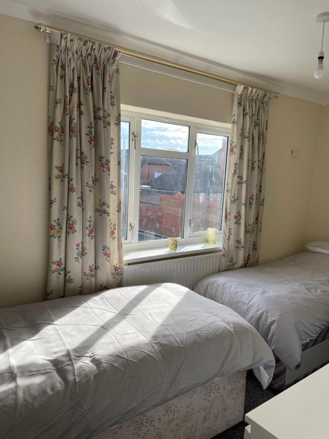 Spacious, Sleeps 17, 3 Bathrooms, Parking, Mansfield Esterno foto
